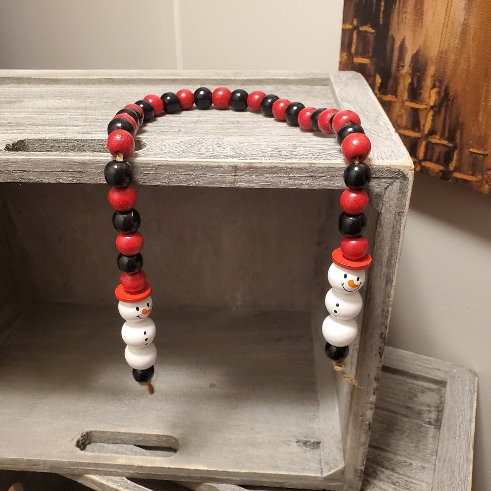 SNOWMAN BEADED GARLAND
